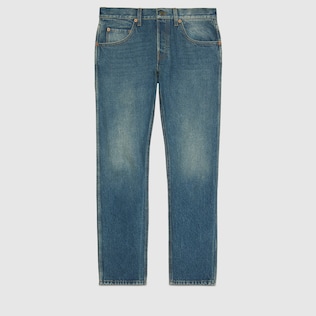 Schmal zulaufende Hose aus gewaschenem Denim