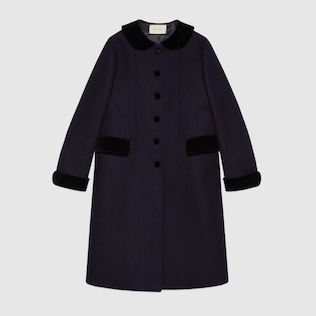Cappotto in lana con dettagli in velluto