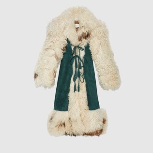 Cappotto in pelle scamosciata con finiture in montone