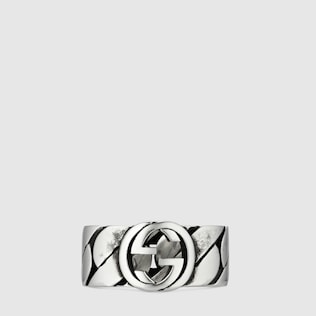 Ring mit GG
