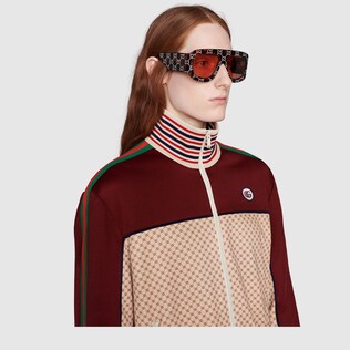 Sonnenbrille mit rechteckigem Rahmen und GG