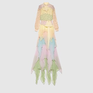 Robe à volants brodée avec sequins