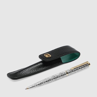 Geometric G pen with case
