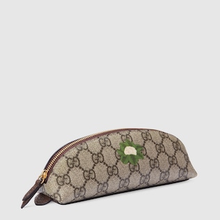 Trousse en toile GG Supreme avec détail chou-fleur
