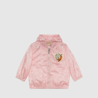 Babyjacke aus Nylon mit Sternen