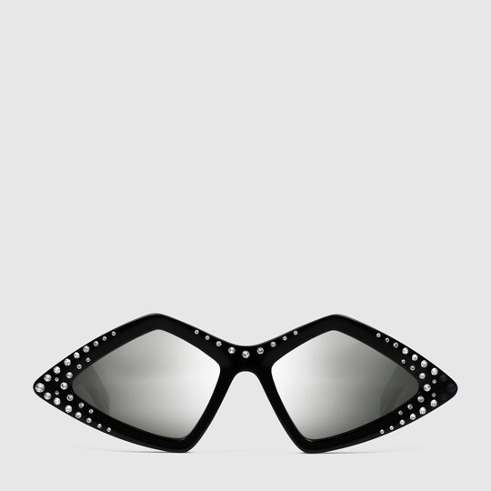 Gucci Diamond-frame sunglasses with crystals. 2 Gucci Diamond-frame sunglasses with crystals. 2