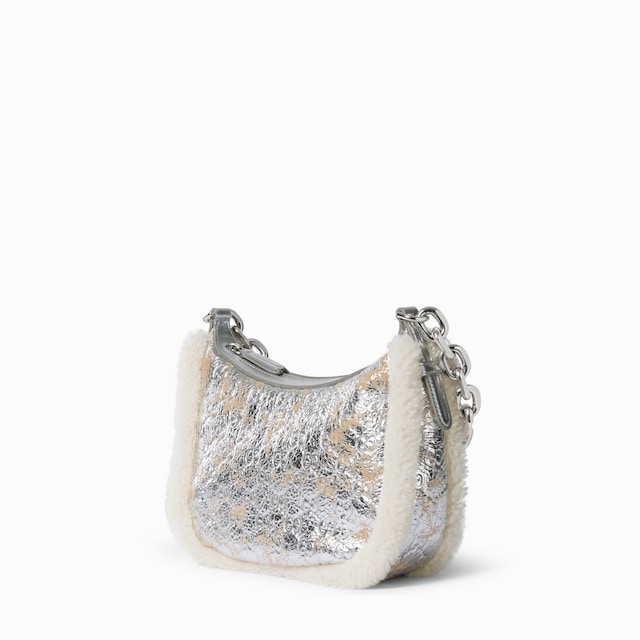 GG Emblem medium shoulder bag