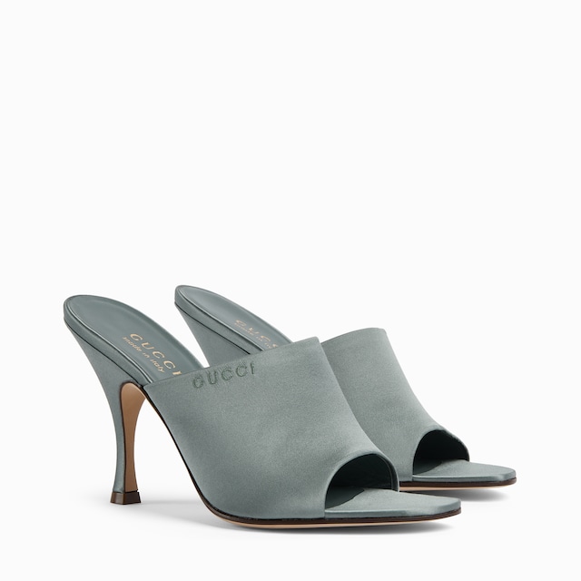 Women's slide sandal