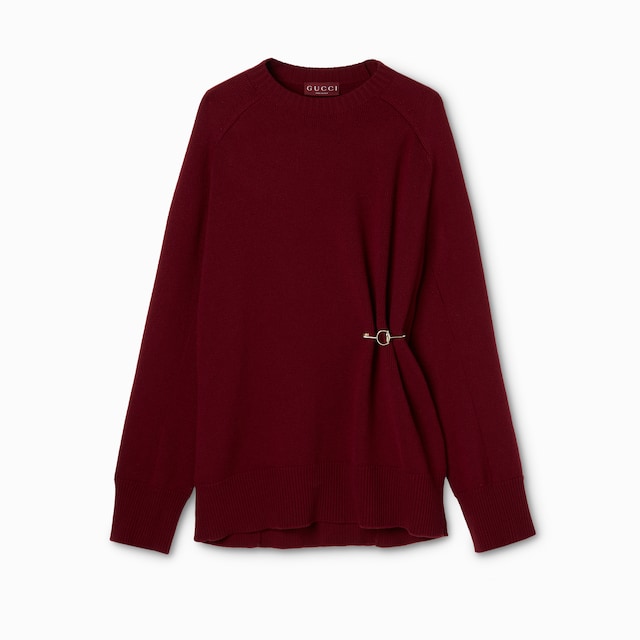 Maglione in lana cashmere con spilla