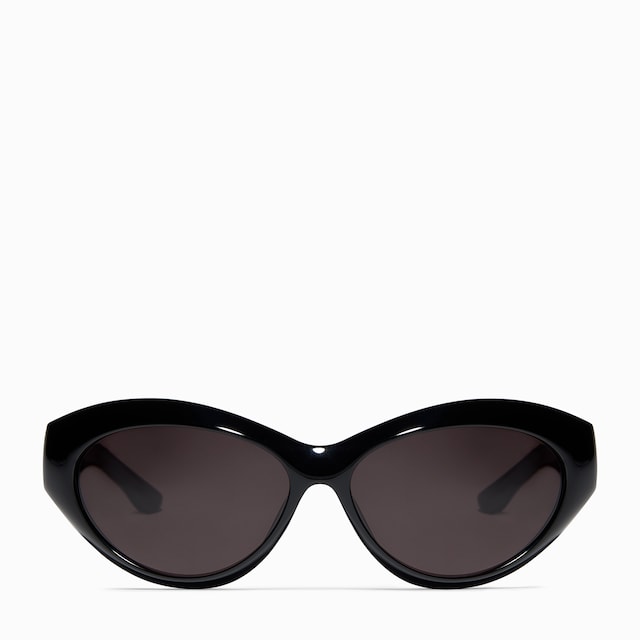 Cat eye frame sunglasses
