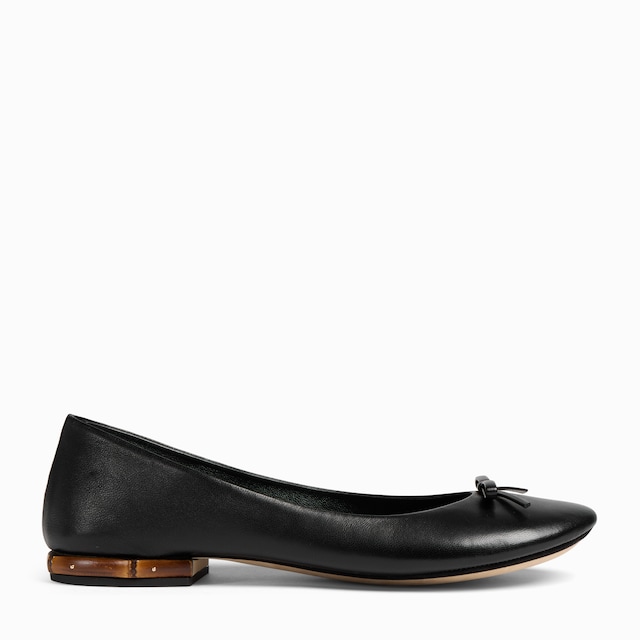 Women's ballerina with bamboo