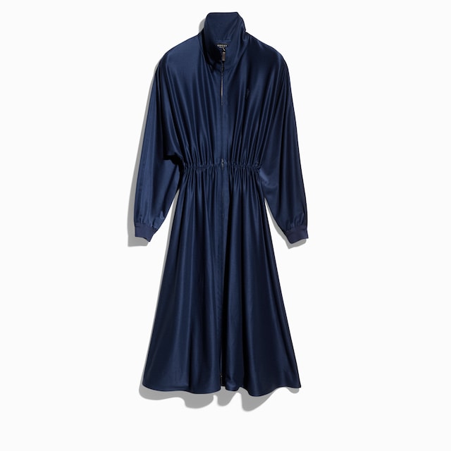 Robe longue en soie brillante stretch