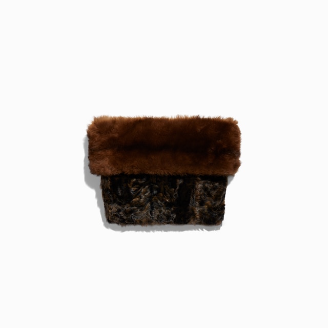 Cape aus Shearling