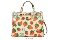 Gucci Zumi Strawberry print medium top handle bag