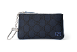 Schlüsseltäschchen mit blassblauem Besatz