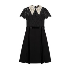 Robe en dentelle et laine avec col