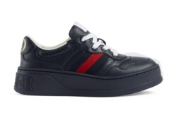 Sneaker con nastro Web