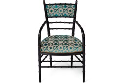 Chaise Chiavari motif GG étoiles avec accoudoir