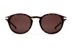 Солнцезащитные очки в круглой оправе