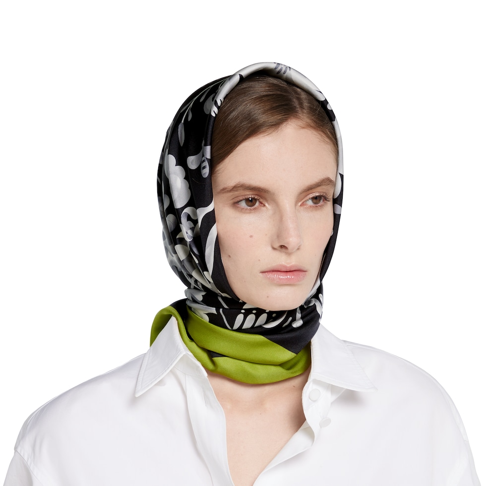 90 x 90 project printed silk carré