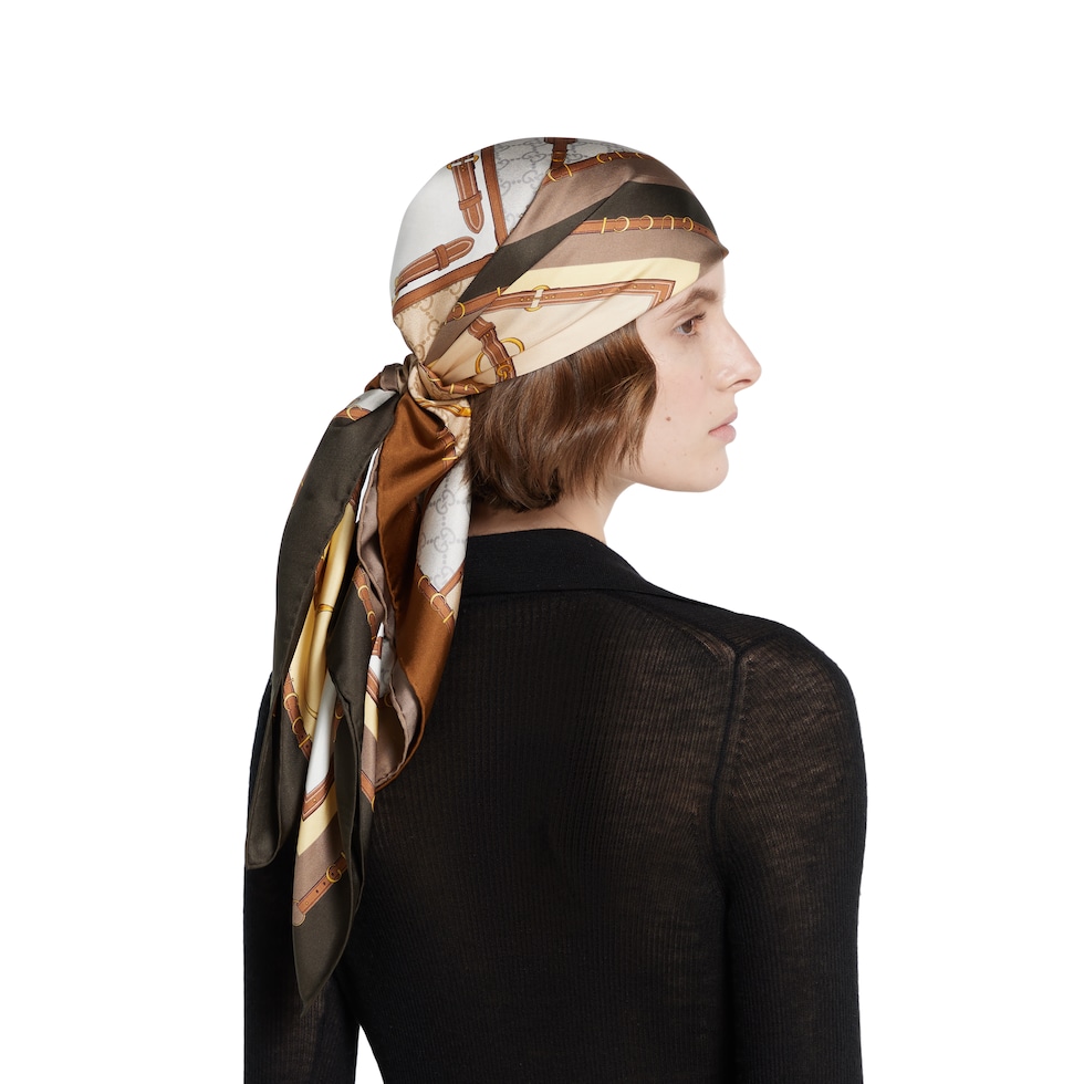 ผ้าพันคอ Printed silk twill carré