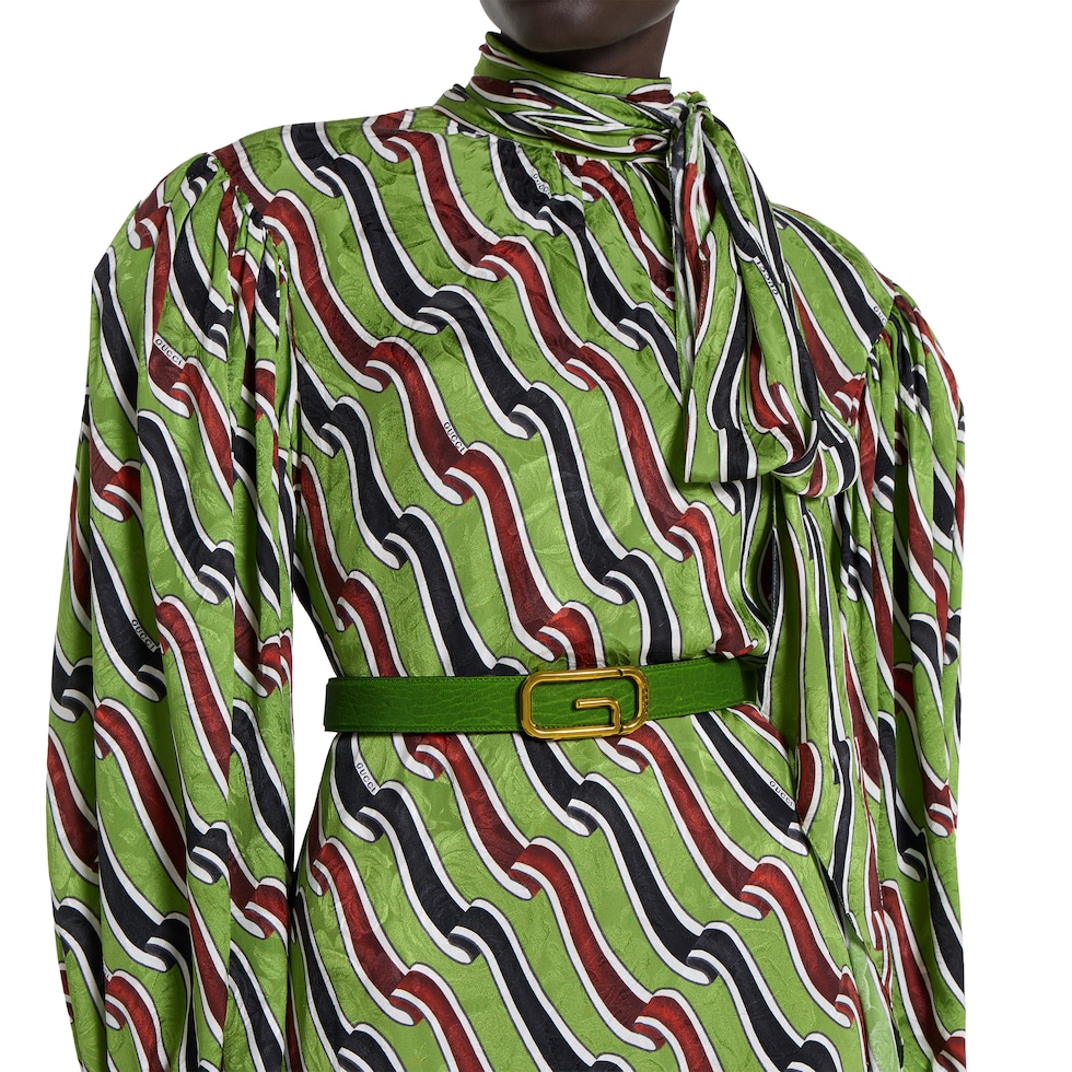 Reversible belt with square G buckle