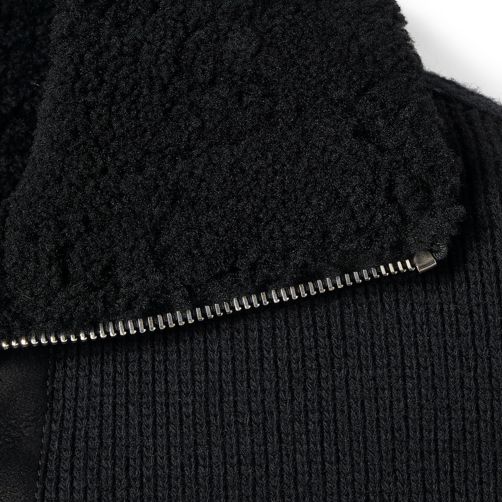 Cardigan en laine à mailles tricotées au point tissé