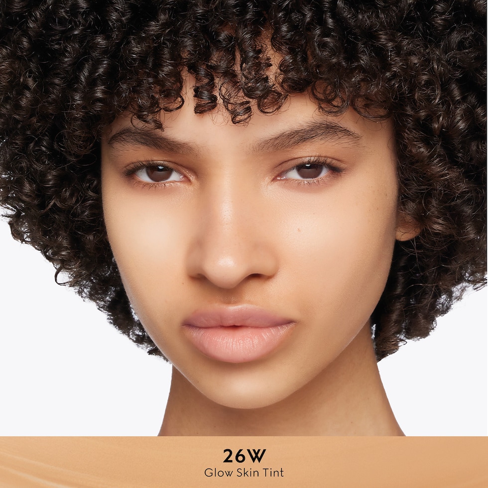 26, Gucci Glow Skin Tint