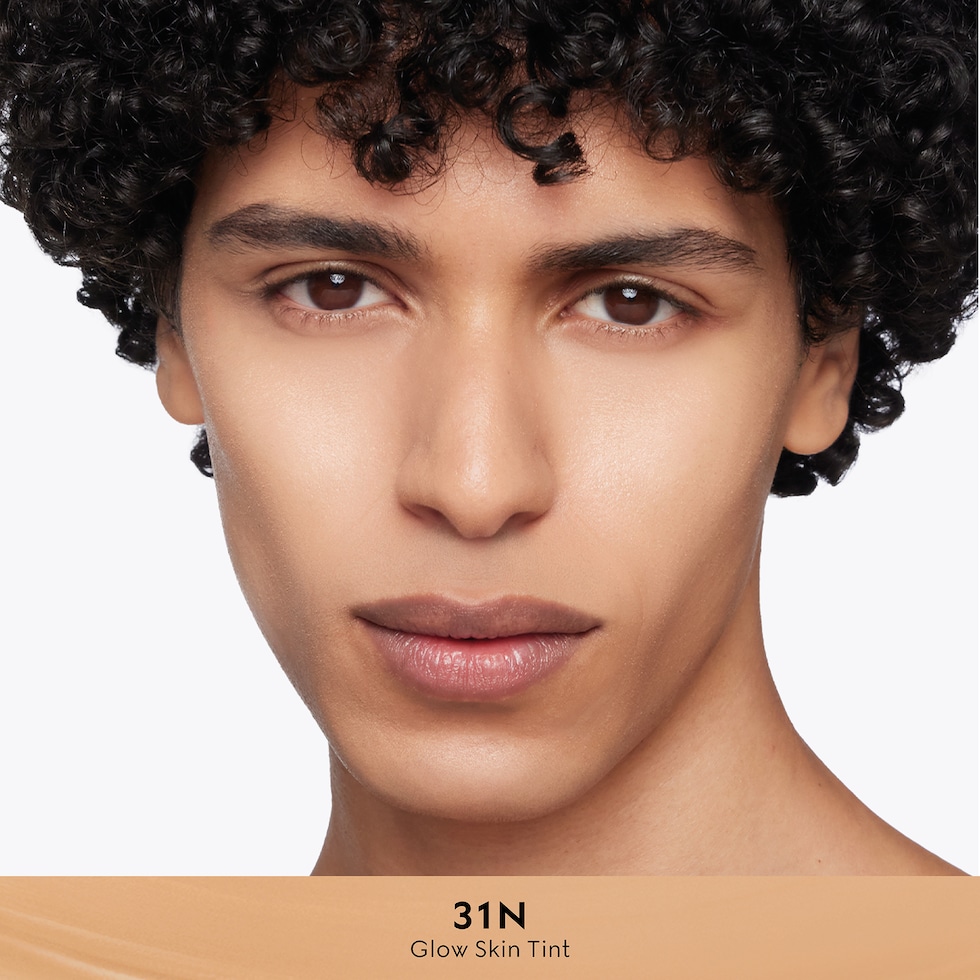 31, Gucci Glow Skin Tint