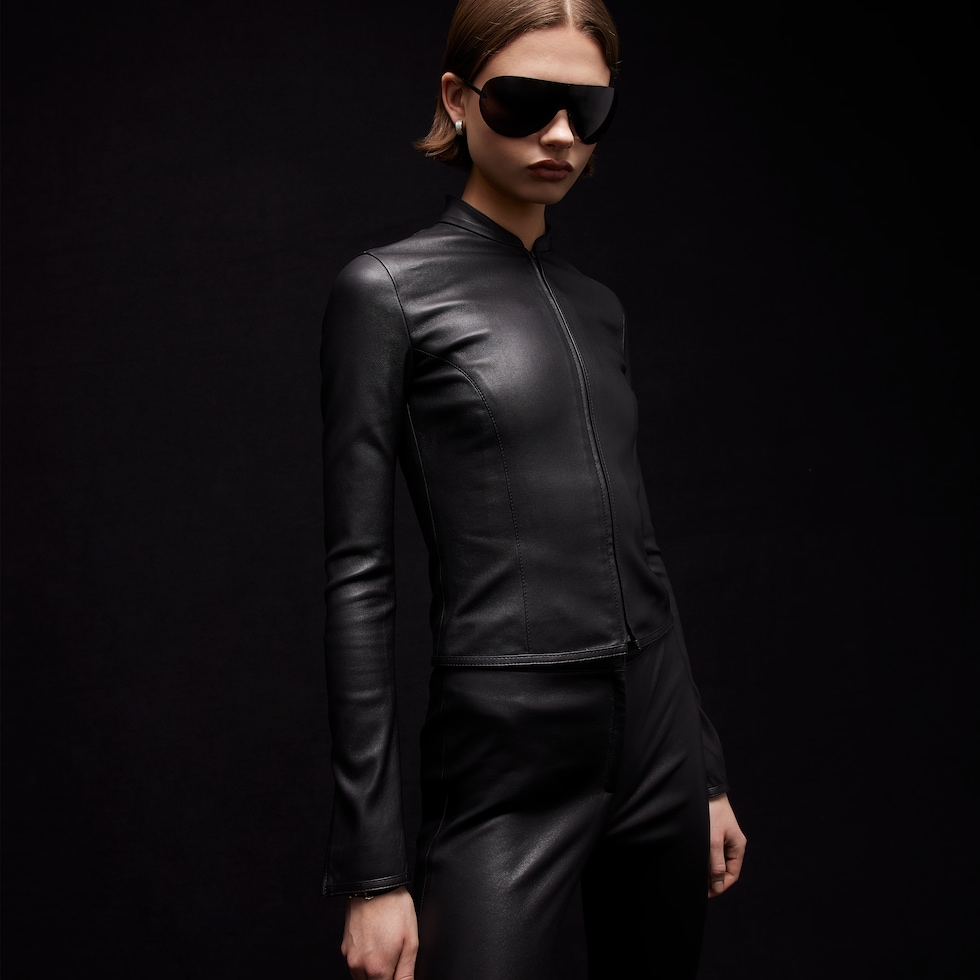 Light stretch leather zip jacket