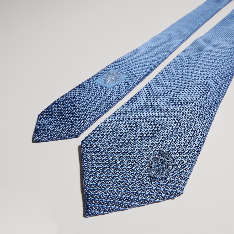 Silk tie with embroidery