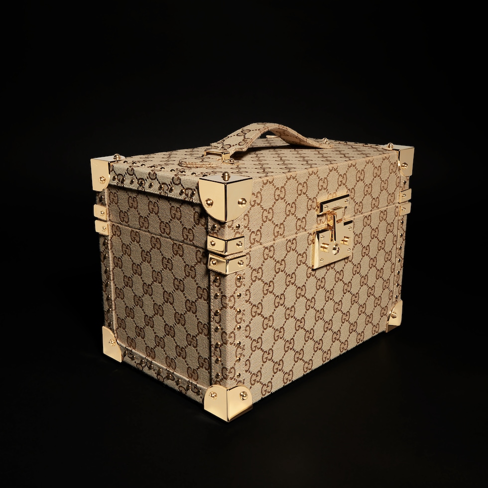 GG vanity case