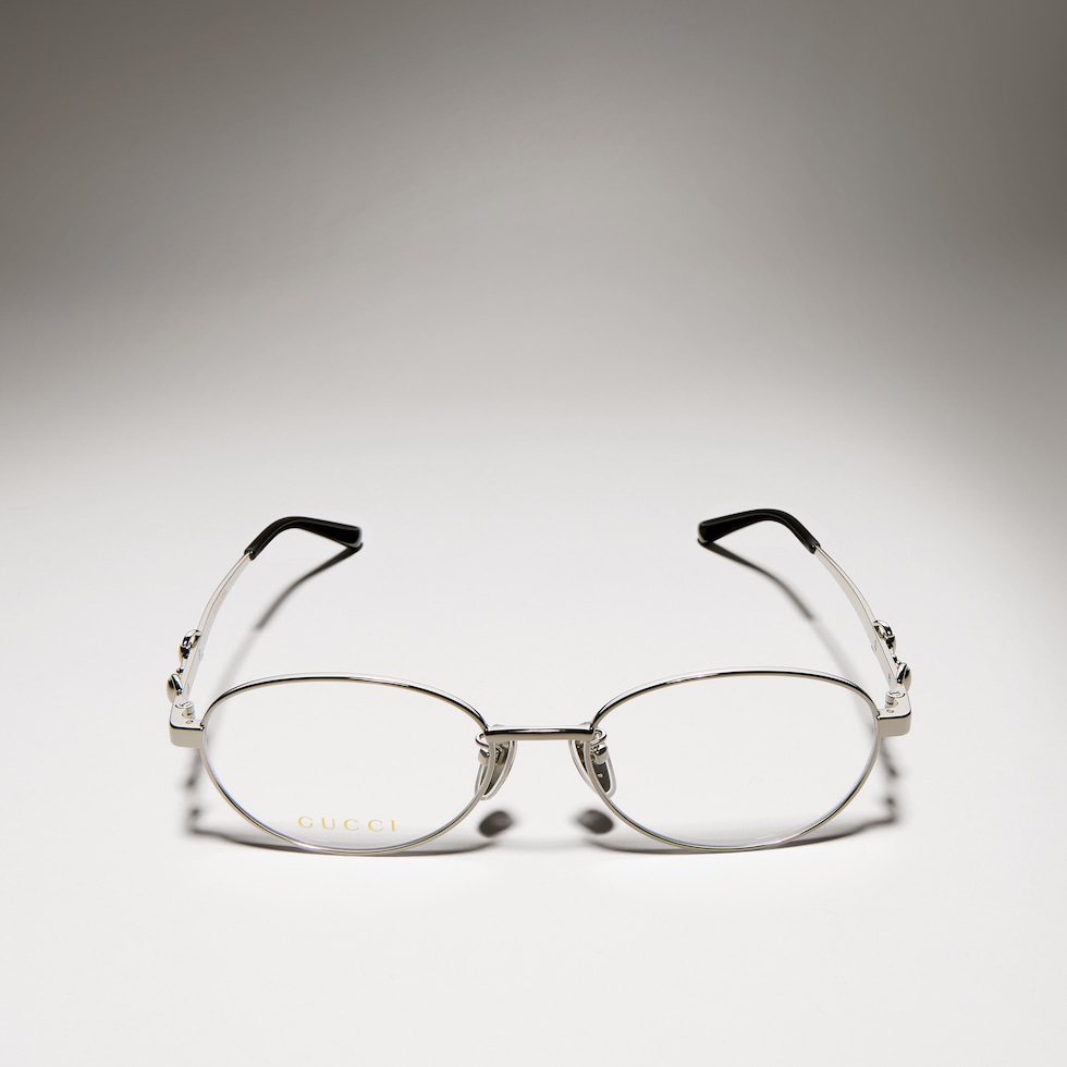 Specialized-fit round optical frame
