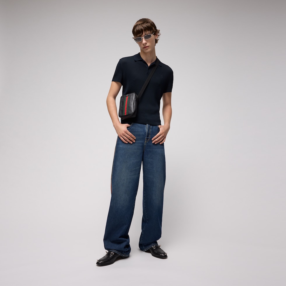 Poloshirt aus technischem Strickstoff mit Stickerei