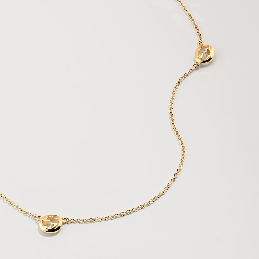 Gucci Interlocking 18k pendant necklace