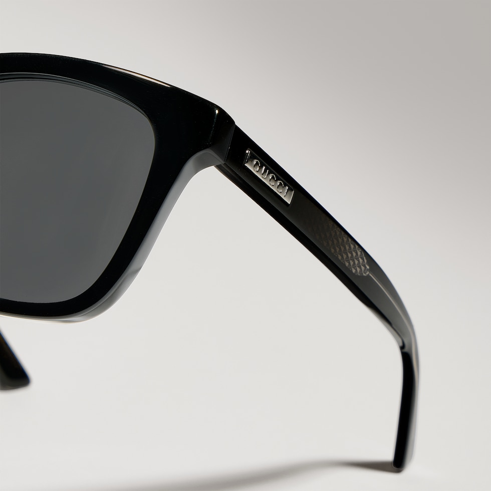 Specialized-fit rectangular sunglasses