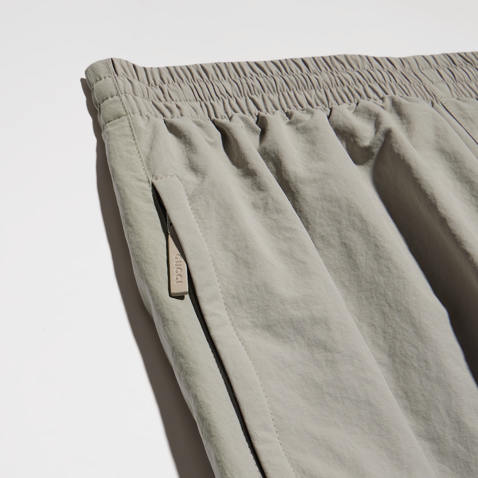 Pantalone cargo in faille di nylon froissé