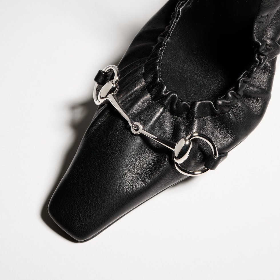 Women's Vittoria slingback pump with elastic