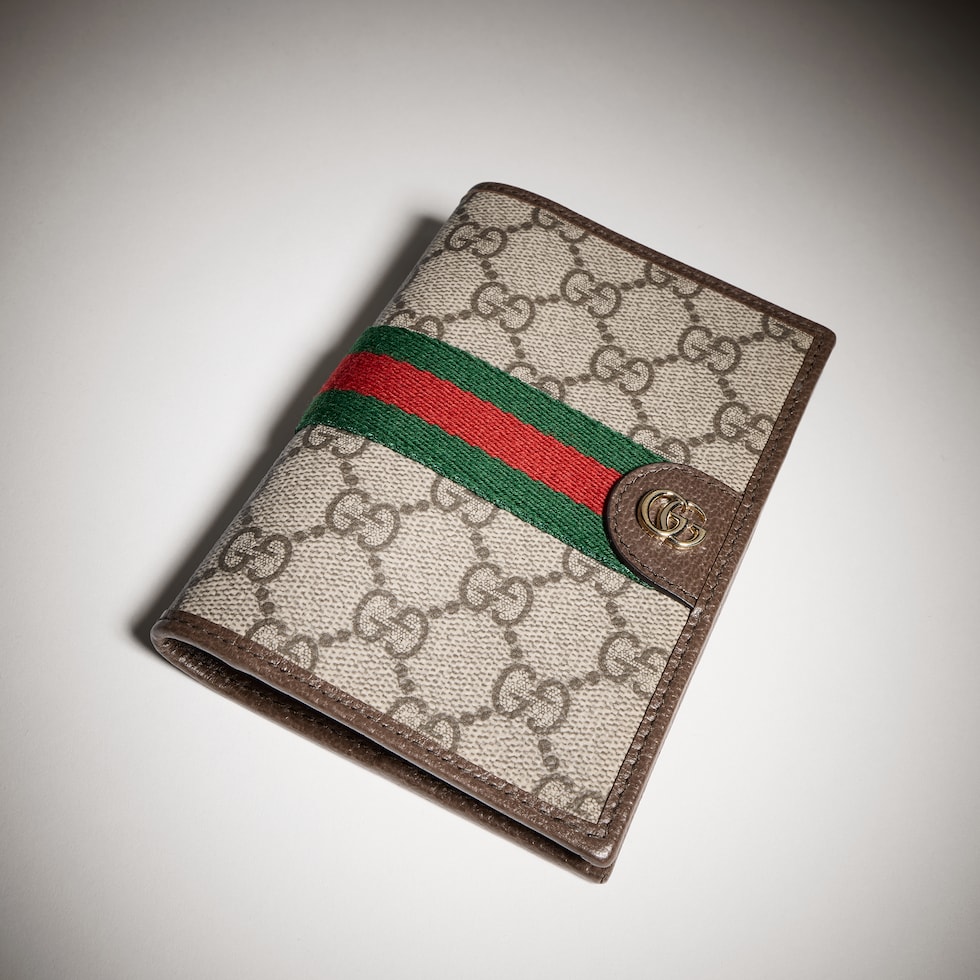 Ophidia passport case