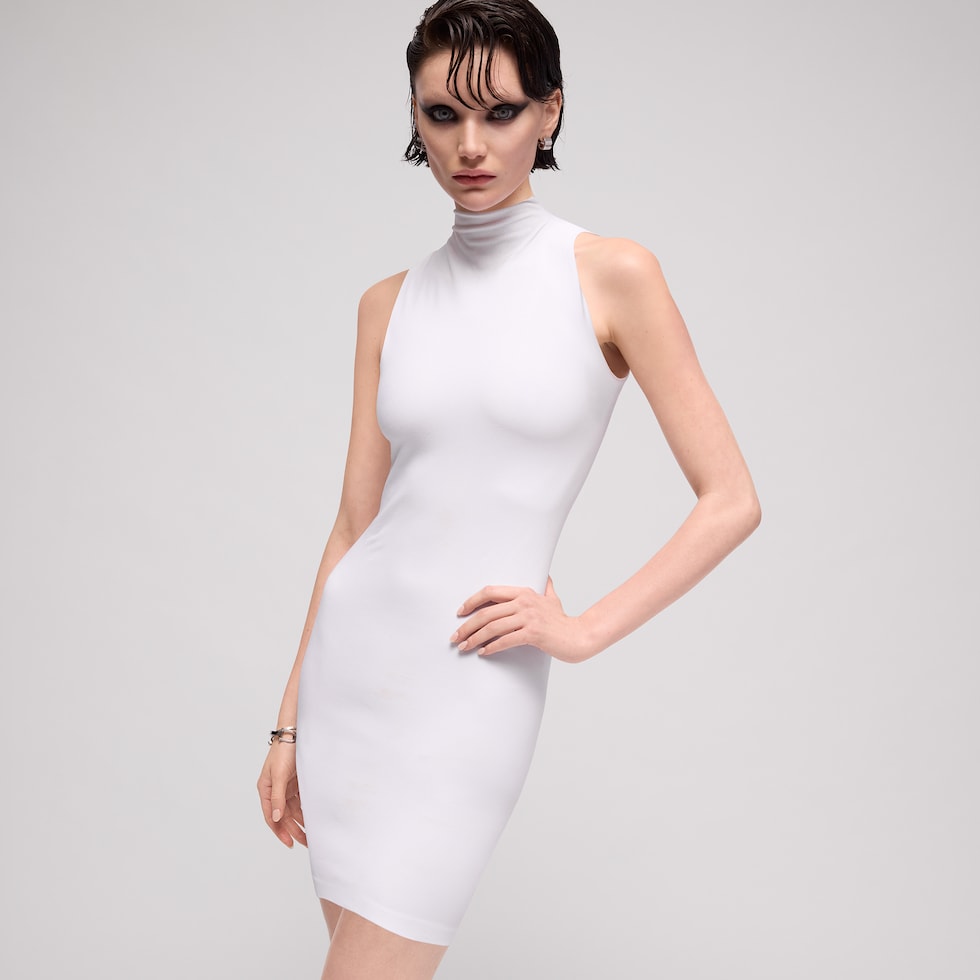 Seamless stretch nylon jersey top