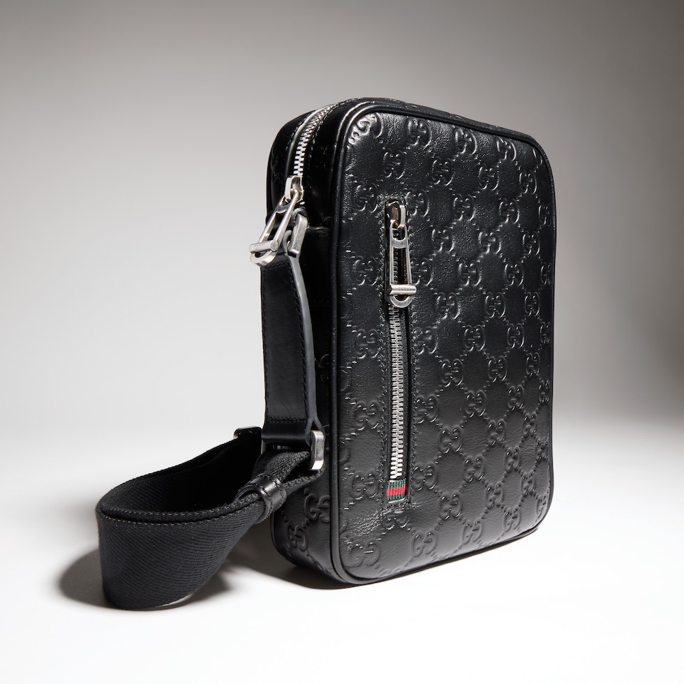 GG Emblem small crossbody bag