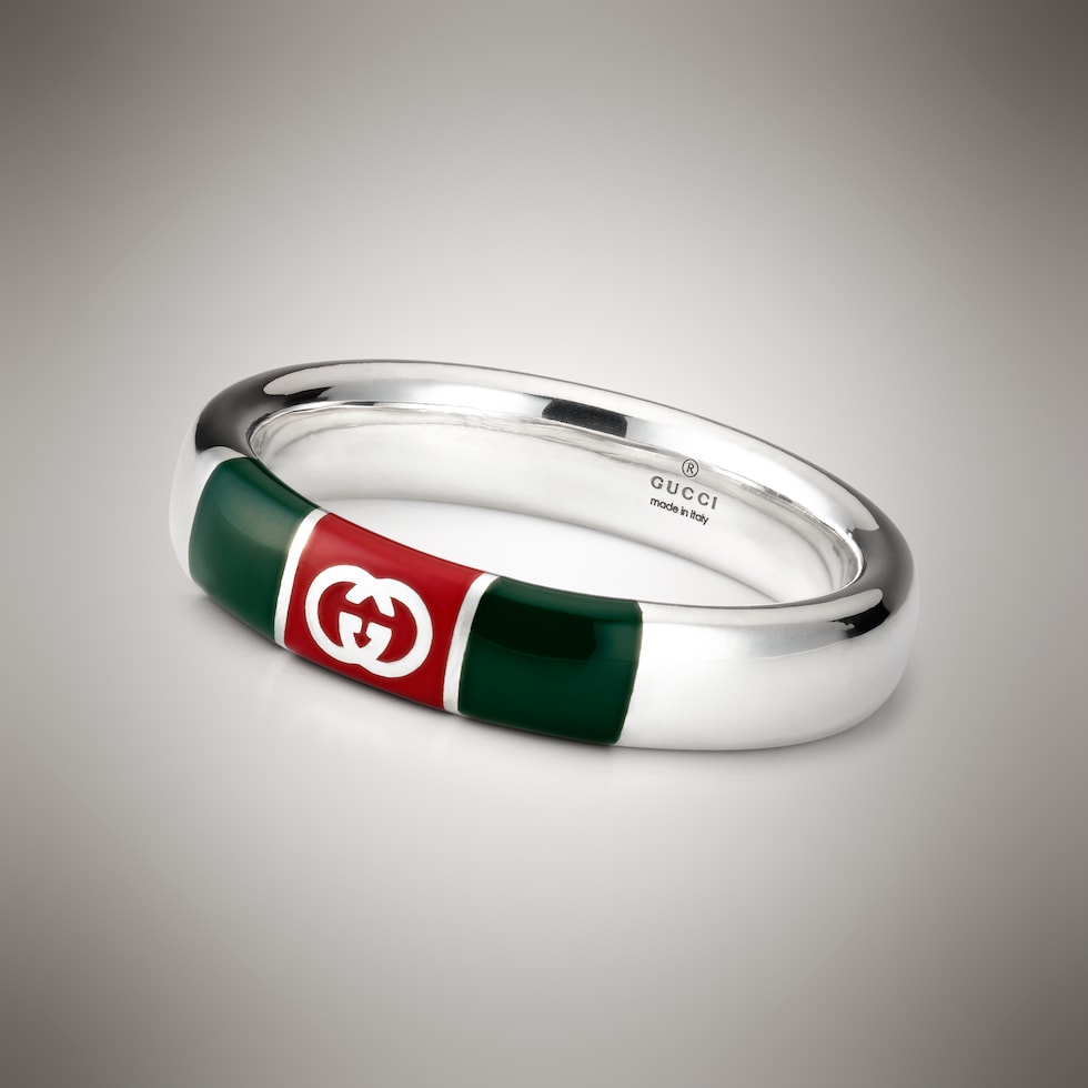 Ring mit Web-Detail