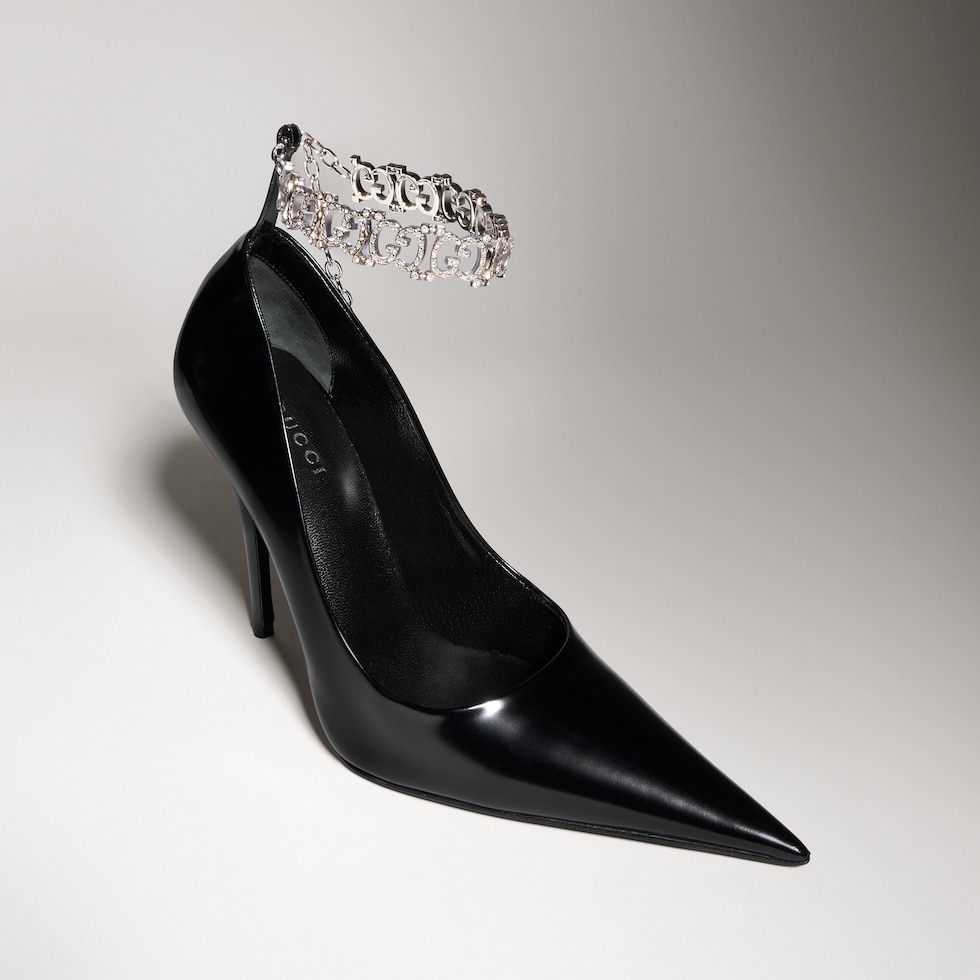 Salón Donna para mujer con cadena de cristal