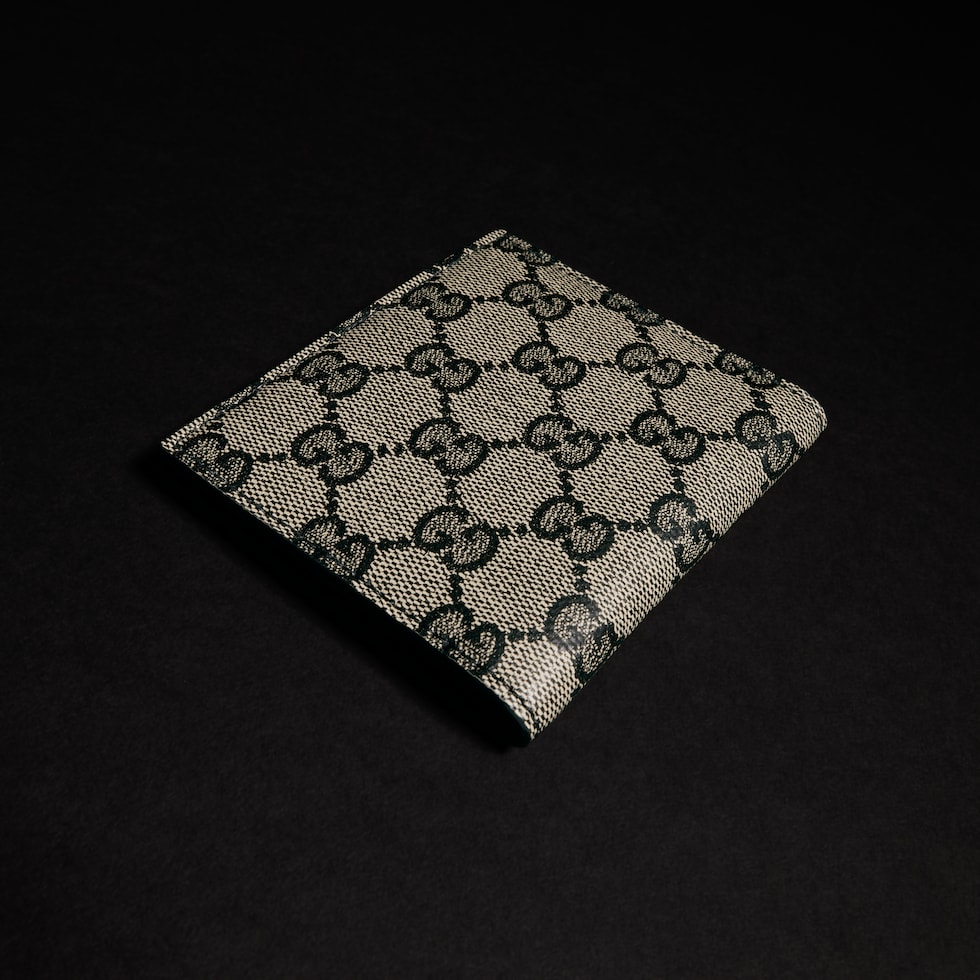 Small bi-fold wallet with Web card slots