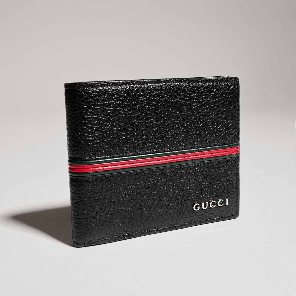 Bi-fold wallet with Web