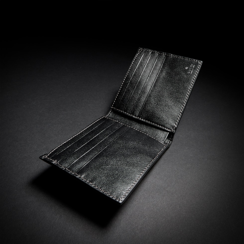 Bi-fold wallet with Interlocking G