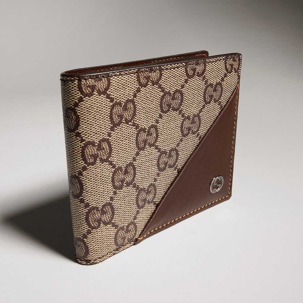 Bi-fold wallet with Interlocking G