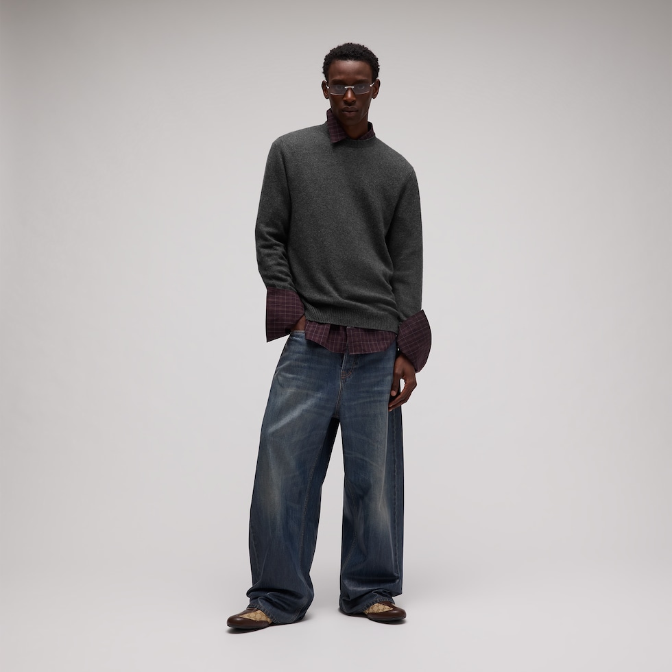 Seamless cashmere knit sweater