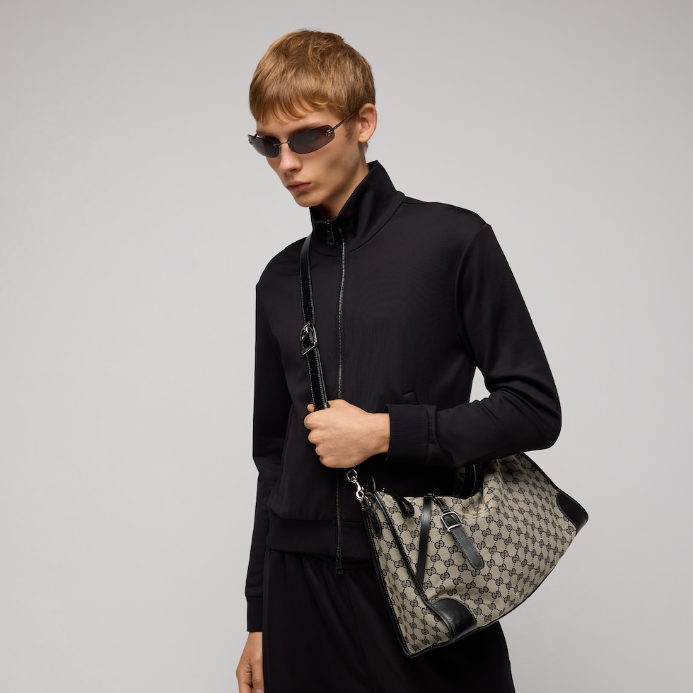 Small shoulder bag