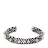 Manschettenarmband in Silber mit Nieten